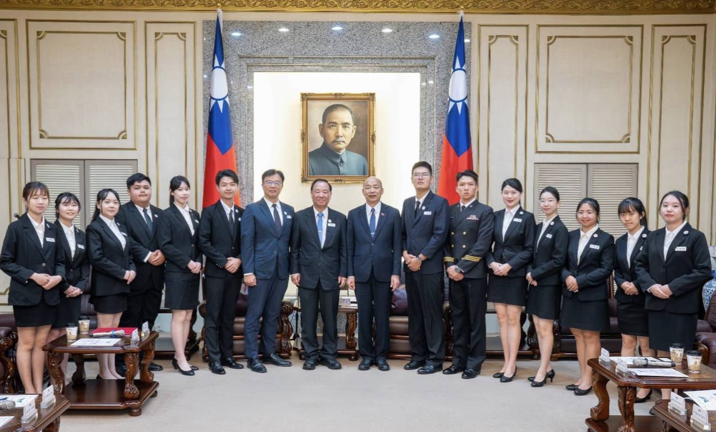 韓國瑜接見中國青年救國團