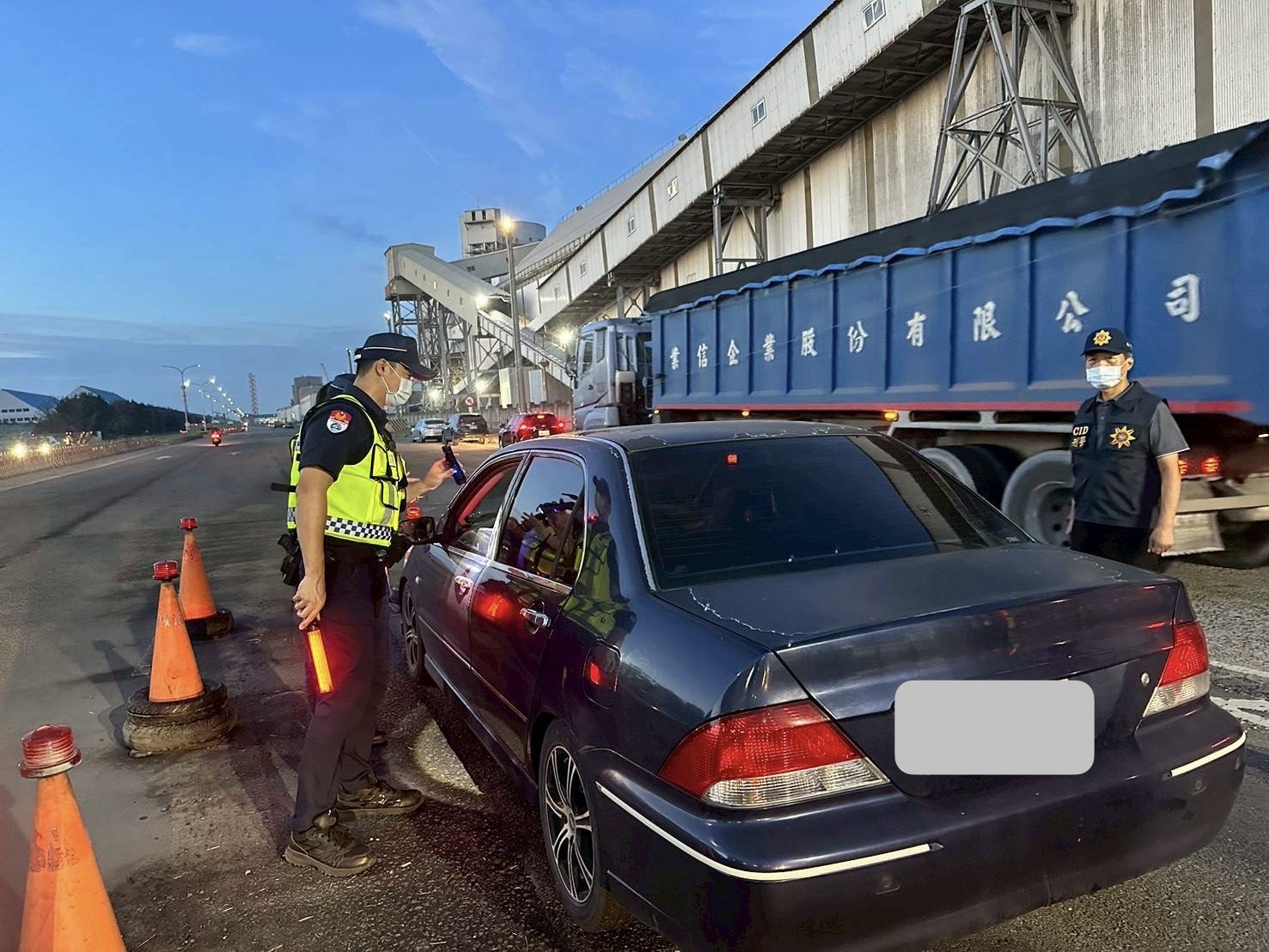 中港警臨檢打擊毒駕