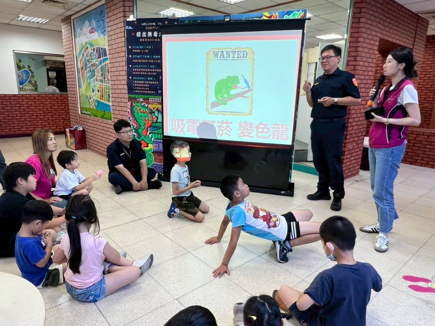 暑假將至！安平警跨局處合作，運用親子活動情境式宣導「毒駕零容忍」