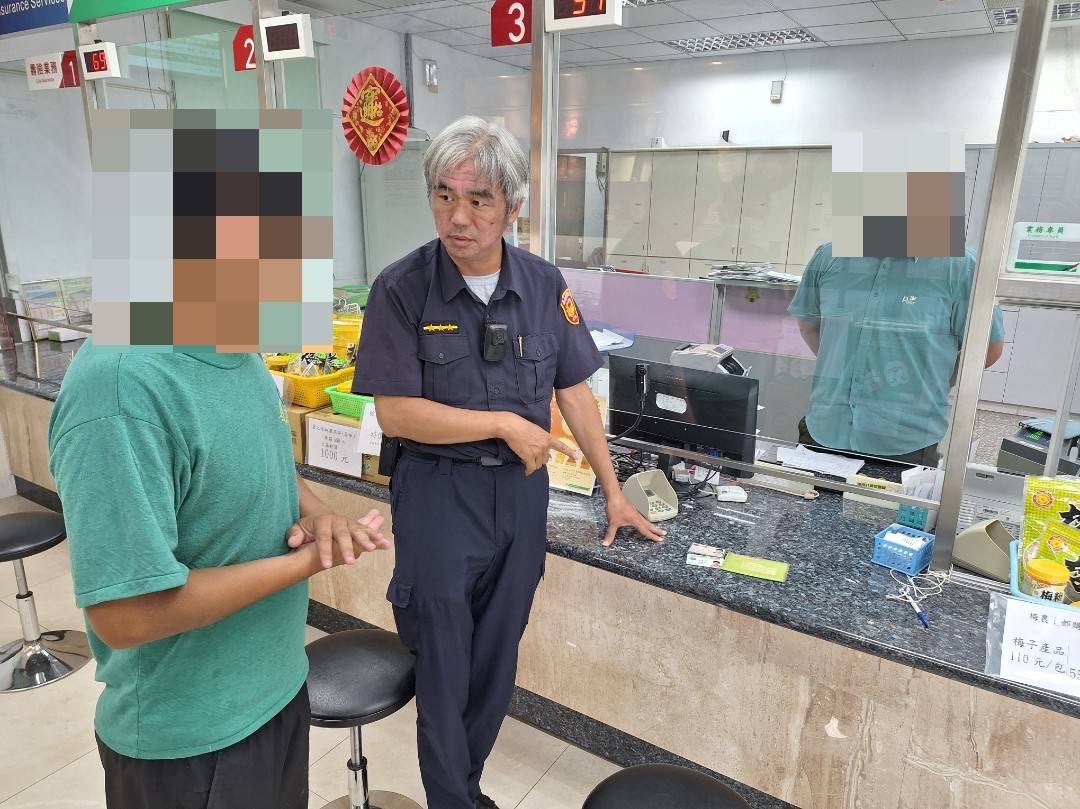 布袋分局警成功攔阻詐騙