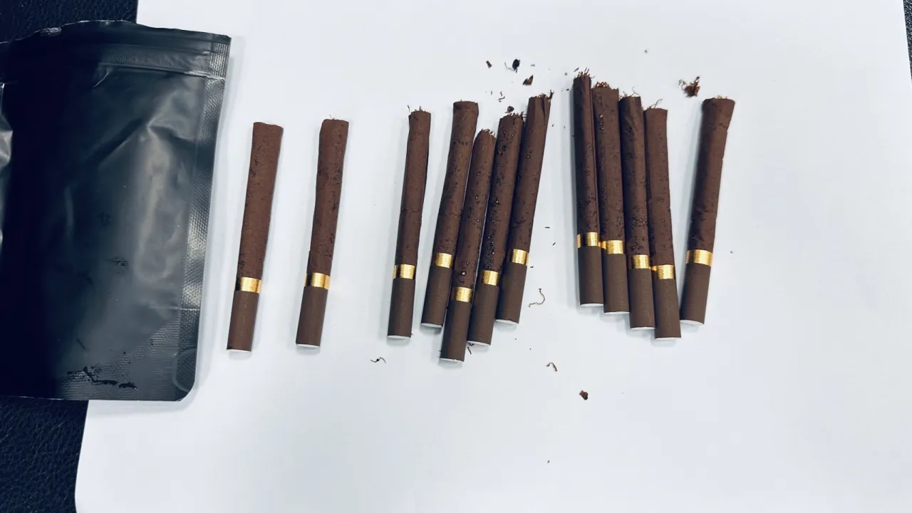 不滿被看一眼！男子持美工刀傷人遭逮 吉安警起獲毒品彩虹菸一併送辦」 圖2