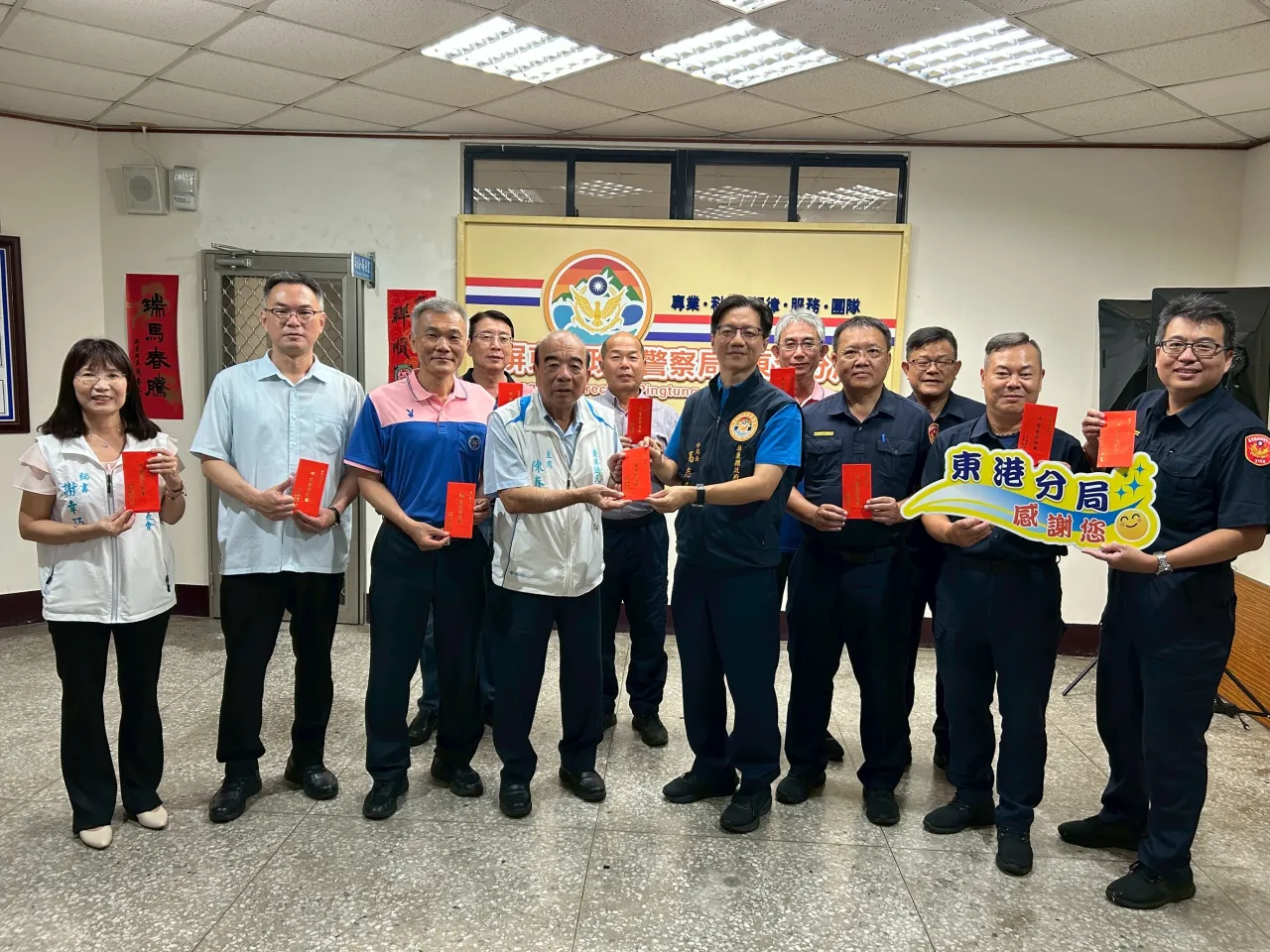 東港鎮代表會警察節前夕 慰問辛勞員警 圖1