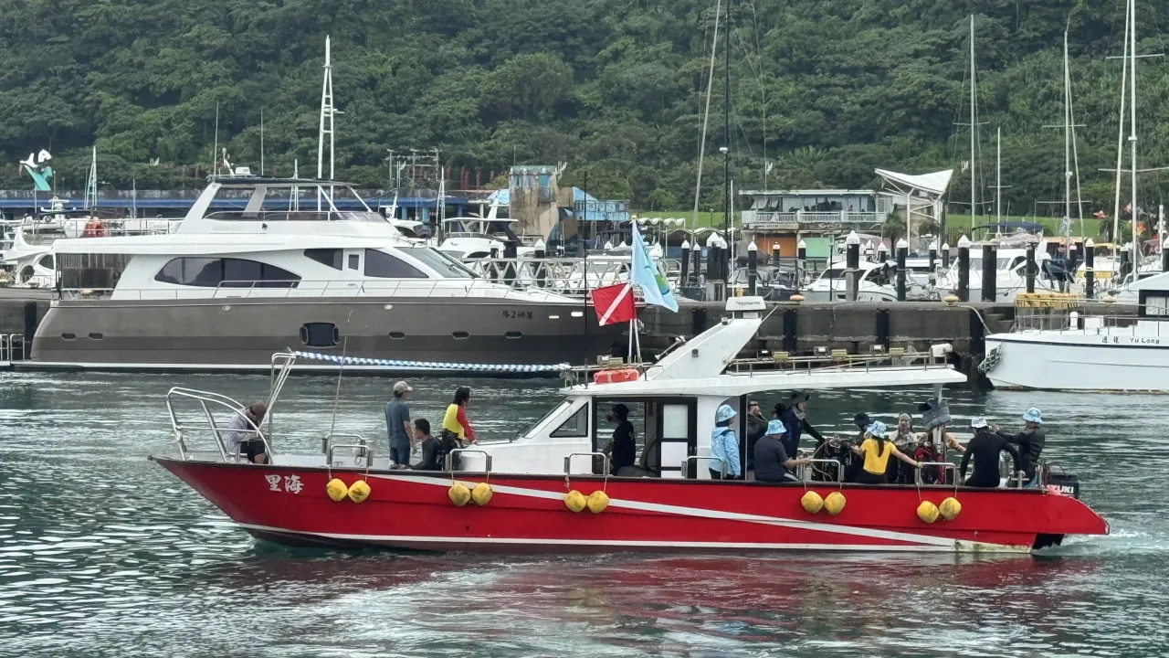 「撿塑」更要「減塑」！新北號召「藍海艦隊」，公私協力「潛」進海洋守護員 圖2
