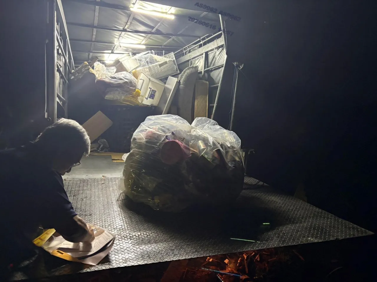 新北環警聯手埋伏數月　一舉查獲跨縣市深夜非法棄置集團 圖2
