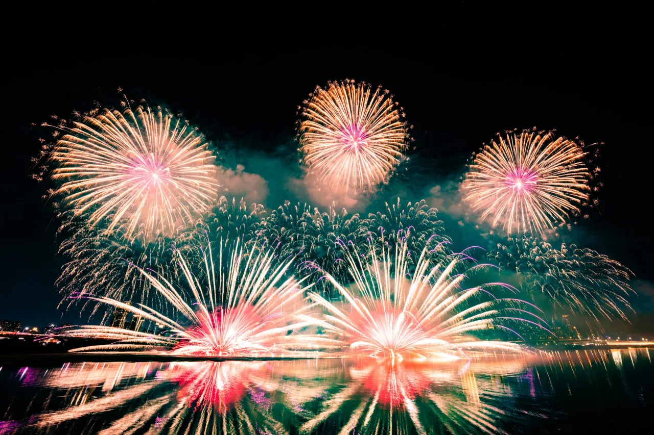逾14萬人次共賞！2026大稻埕夏日節精彩落幕 國際IP×無人機×煙火閃耀臺北夜空 圖2