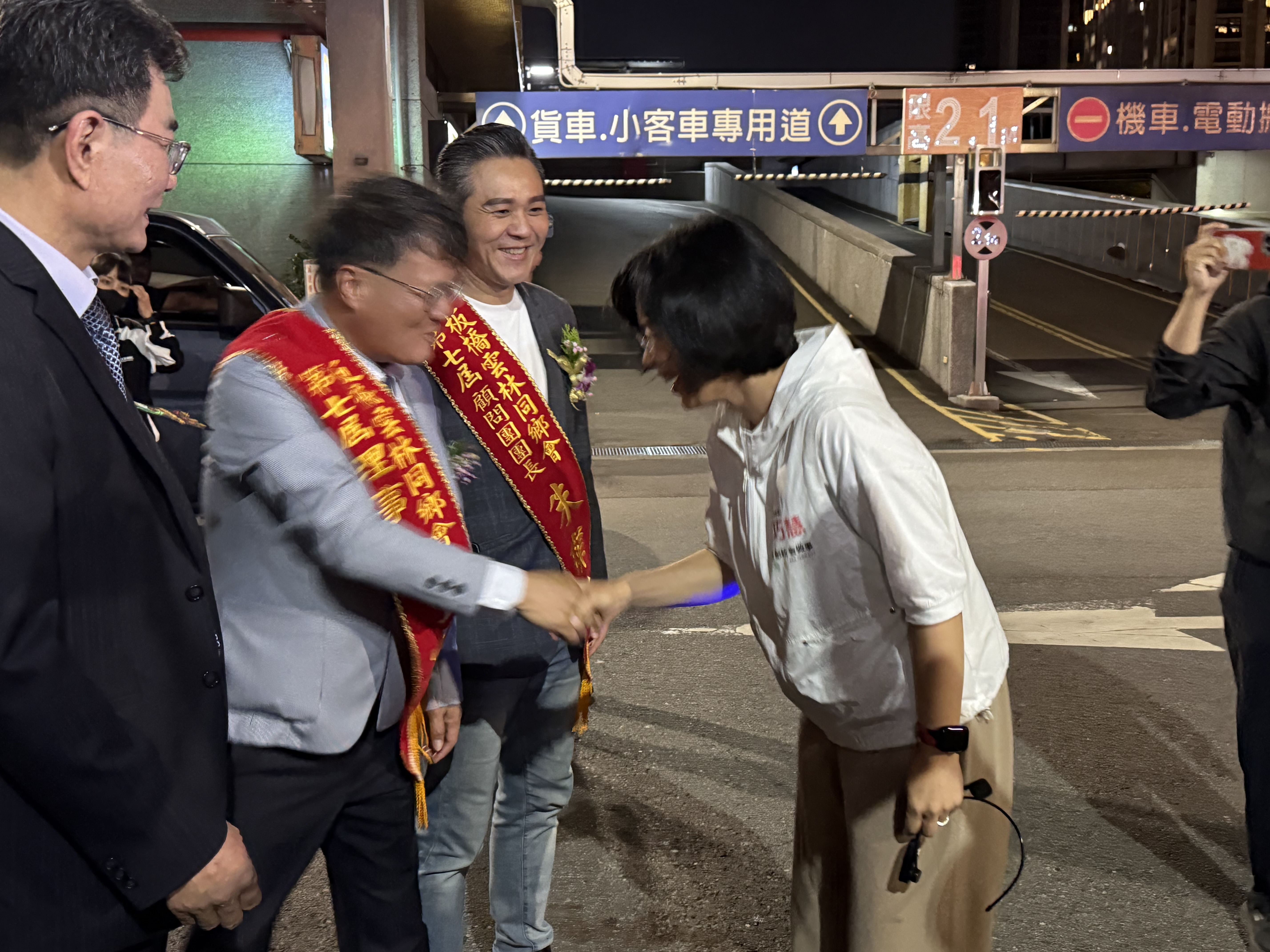 板橋雲林同鄉會第七屆第一次會員大會暨理事長就職　丁睿昇接任理事長　席開300多桌各界齊聚祝賀 圖5