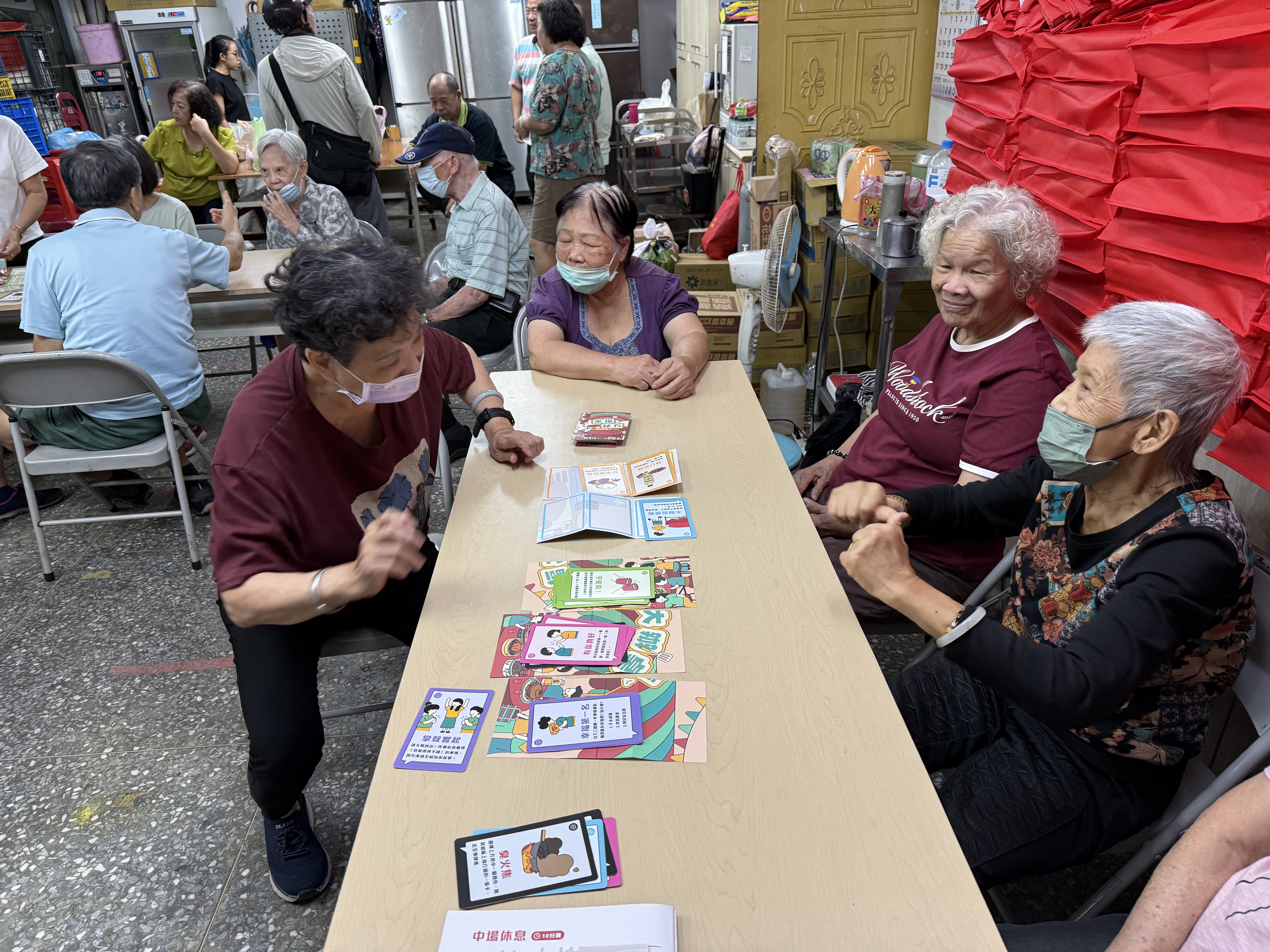 新埔商圈協會公益向前行　蔡鈴福會員大會頒獎表揚公益夥伴/台灣前瞻新聞社/ 圖1
