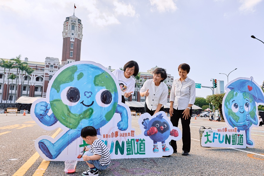 「客庄市場好好玩」首次登凱道 細人仔用客語買菜玩出客家味 圖3